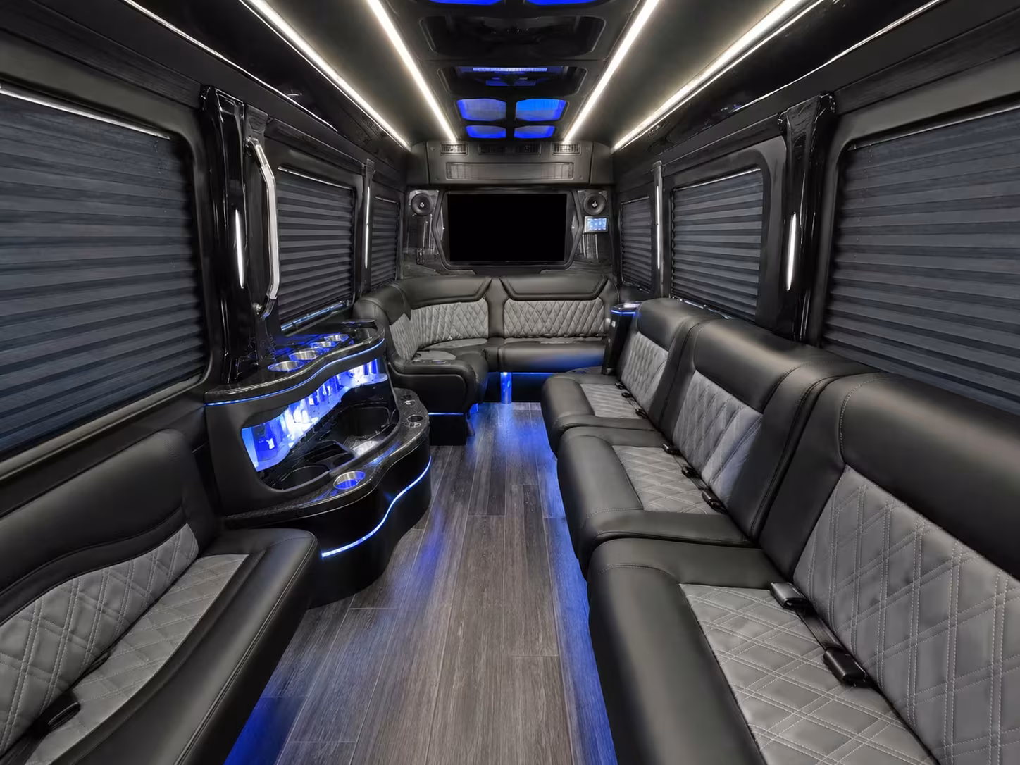 accessible bus rentals for davie senior ministry outings