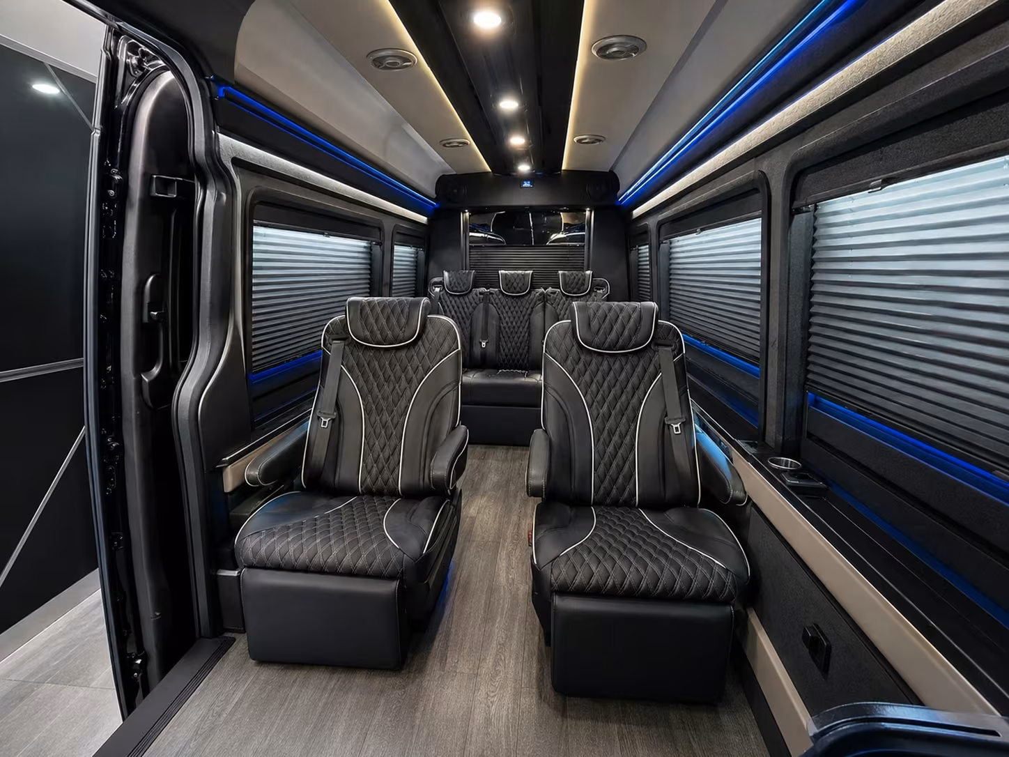 davie bus rentals for construction site workers