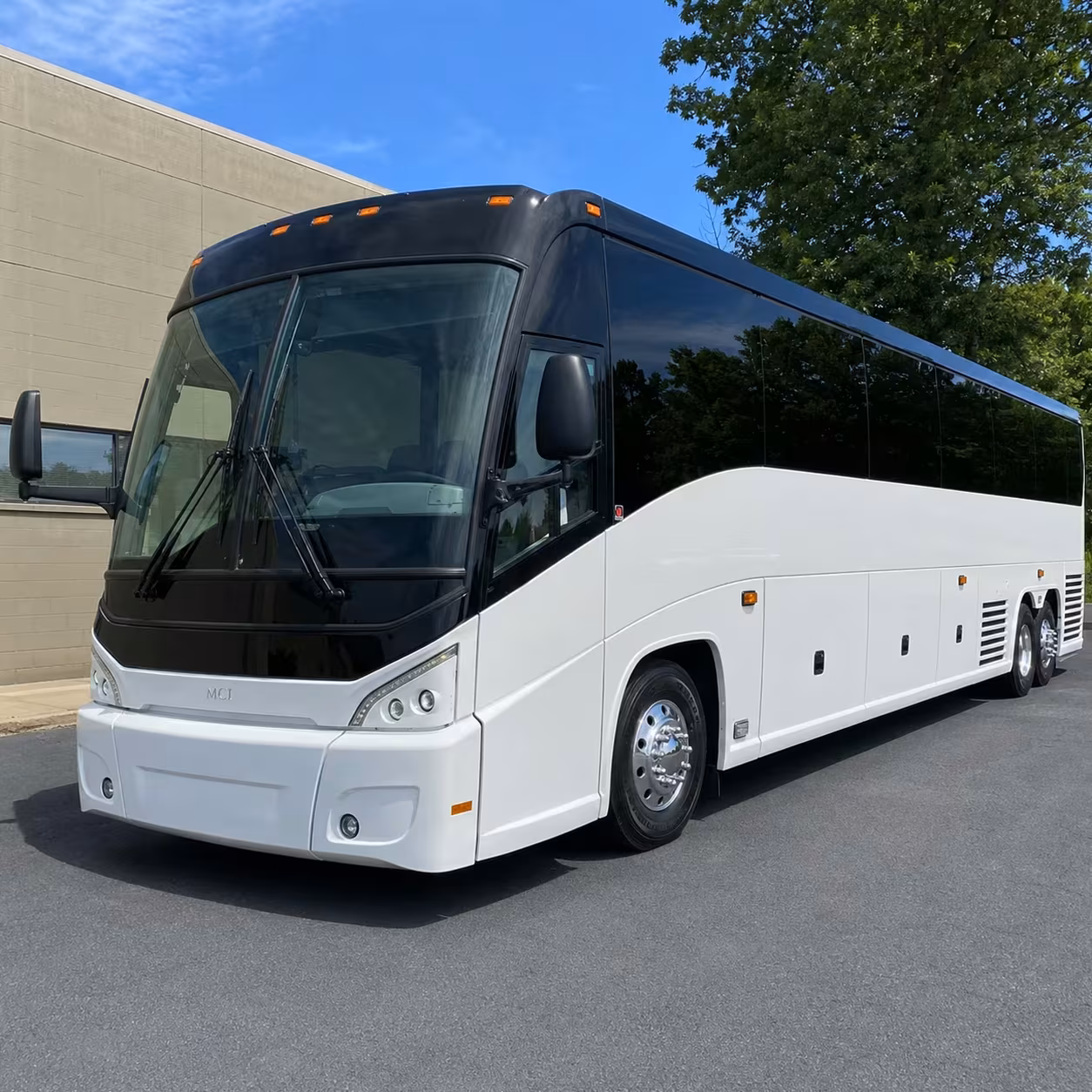 davie charter bus hero 3